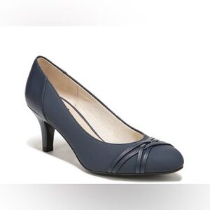 LifeStride Pascal Almond Toe Women’s Pump -  Navy Blue - New in Box